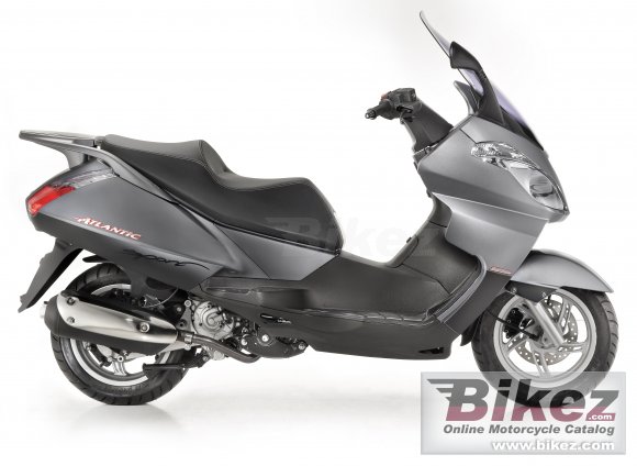 2011 Aprilia Atlantic 300 photo